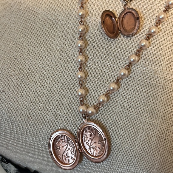 Vintage Rose Gold Multi Strand Locket Pendant Necklace with Pearls /Rose Gold - Picture 10 of 10